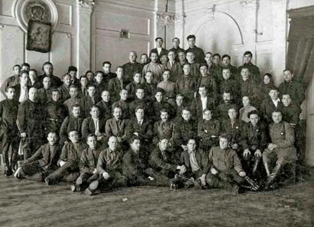 Фото Архивные тайны: опубликованы кадры Ленина, Ельцина и Жириновского во время визита в Новосибирск 4